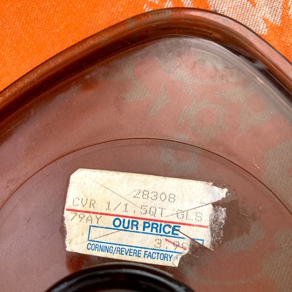 never used PYREX — Square 1.5QT Casserole Dish LID - Picture 2 of 4